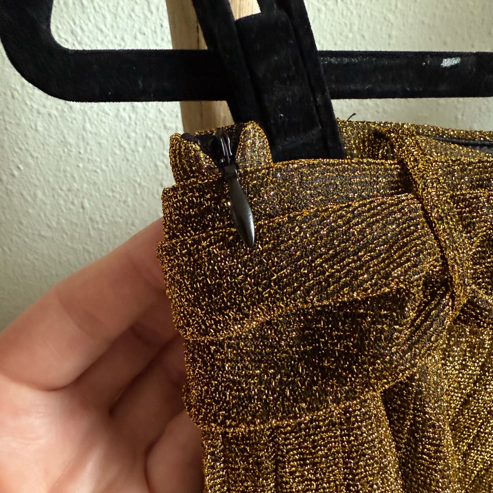 Lenni Pleated Gold Lurex Mini Skirt - Picture 4 of 5